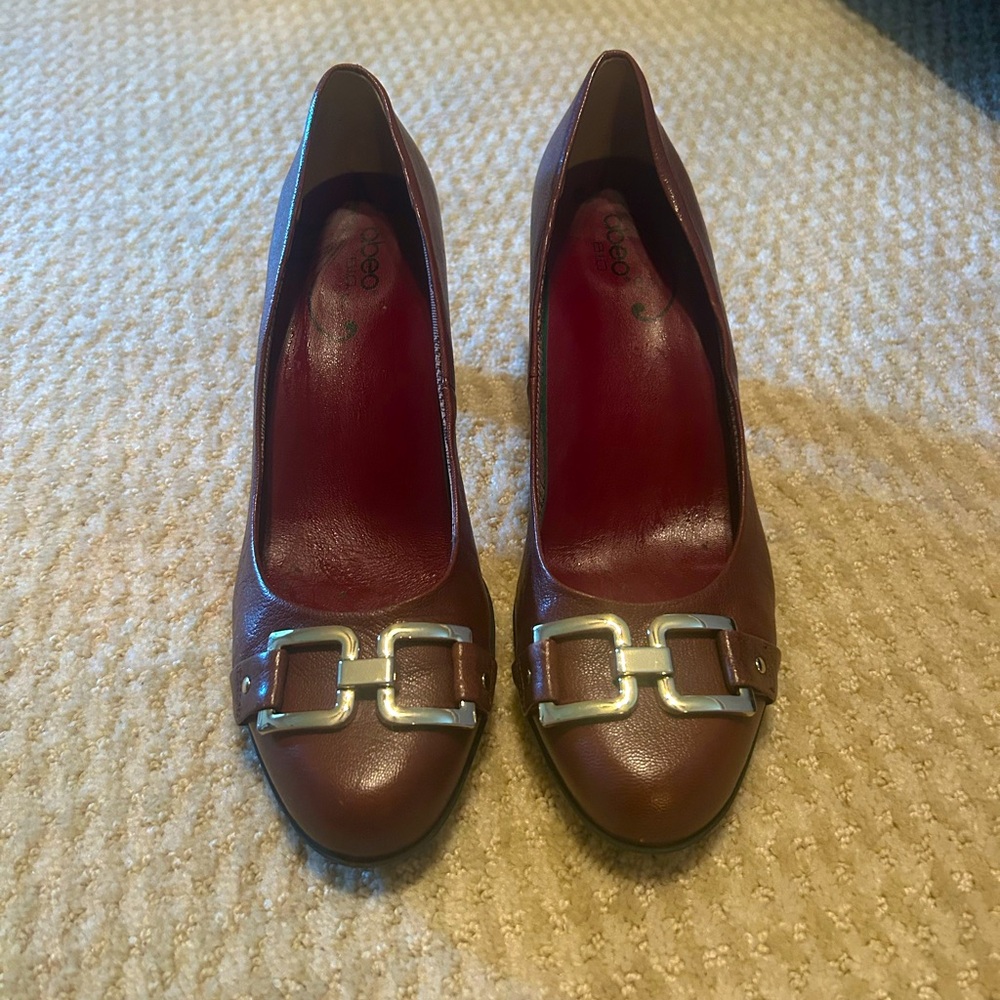 Abeo comfort heel with buckle